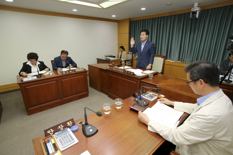 20170608-002[AP7U2953-제214회 정례회 의회운영위원회 소관 행정사무감사 활동.JPG