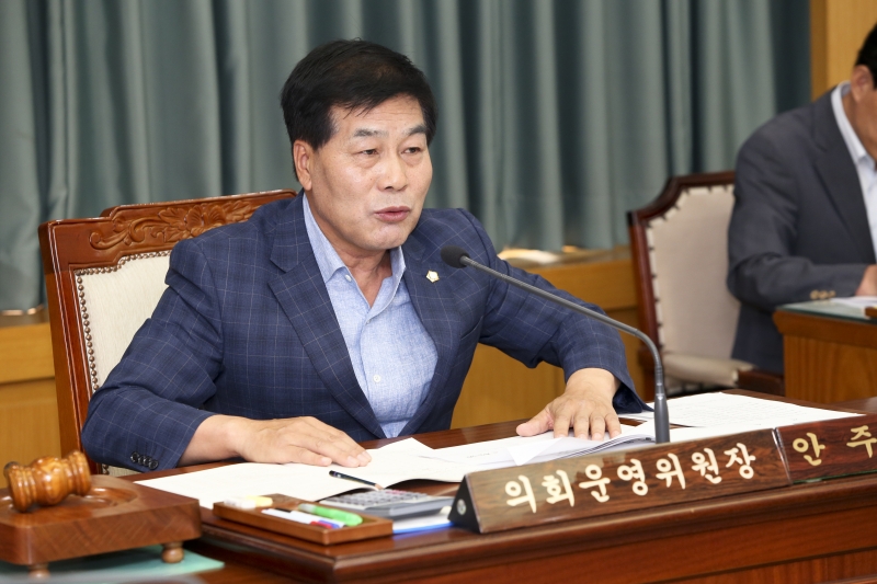 20170608-014[AP7U2981-제214회 정례회 의회운영위원회 소관 행정사무감사 활동.JPG