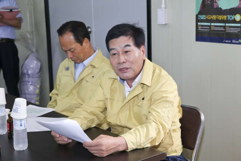 20170718-019[AP7U4250-제215회 임시회 기획행정위원회 역사문화디지털센타 공사현장 방문.JPG