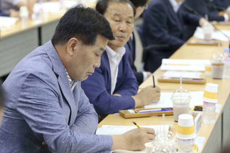 20170725-050[AP7U4452-2018년도 국도비 확보를 위한 구미시와 자유한국당 당정협의회.JPG