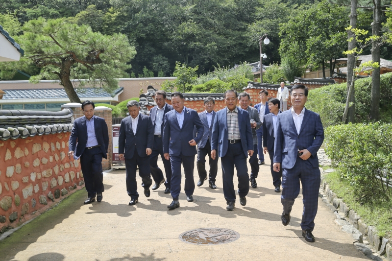 20170817-013[AP7U4610-박정희 대통령 생가 방문.JPG