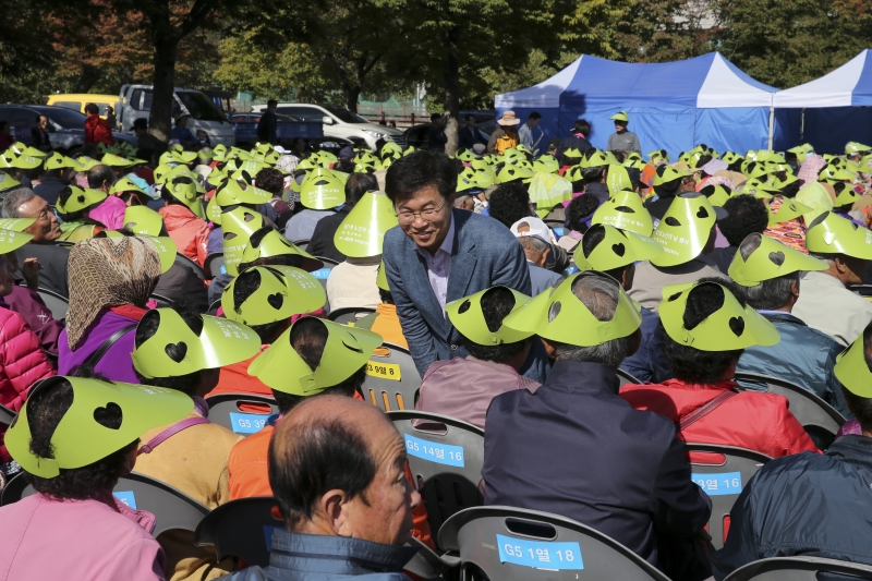 20171019-001[AP7U7736-제21회 노인의 날 기념식.JPG