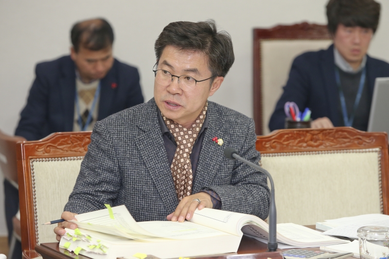 20171206-027[AP7U9963-제218회 정례회 예산결산특별위원회 2018년도 예산안 심사활동.JPG