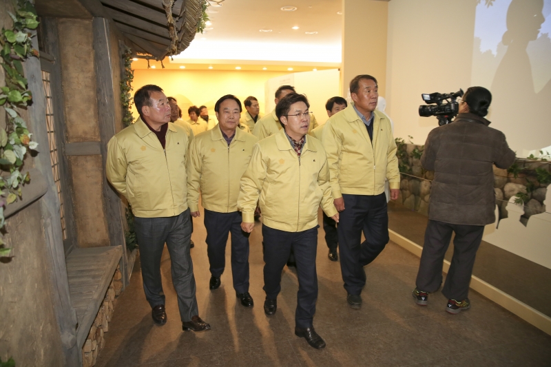 20180111-076[AP7U1361-구미시의회 의원 신라불교초전지 현장방문.JPG