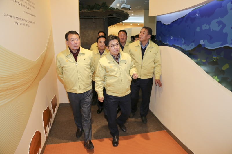 20180111-078[AP7U1363-구미시의회 의원 신라불교초전지 현장방문.JPG