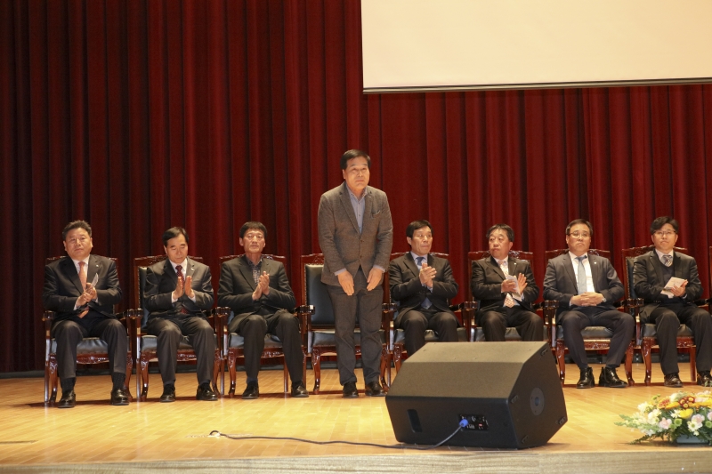 20180223-035[536A9586-2017학년도 금오공과대학교 학위수여식.JPG