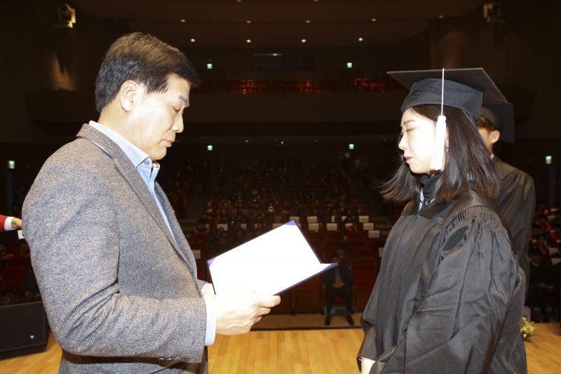 20180223-040[536A9598-2017학년도 금오공과대학교 학위수여식.JPG