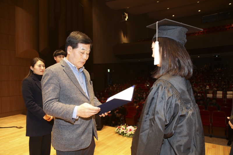 20180223-041[536A9599-2017학년도 금오공과대학교 학위수여식.JPG