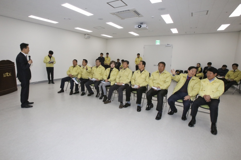 20180309-039[536A0124-제220회 임시회 기획행정위원회 새마을운동테마공원 공사현장방문.JPG