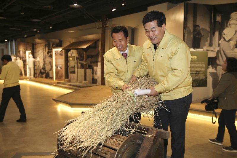 20180309-089[AP7U3673-제220회 임시회 기획행정위원회 새마을운동테마공원 공사현장방문.JPG