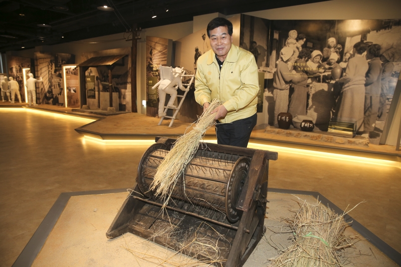 20180309-091[AP7U3679-제220회 임시회 기획행정위원회 새마을운동테마공원 공사현장방문.JPG