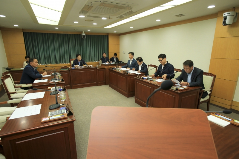 20180416-008[AP7U4901-폐회중 의회운영위원회 활동.JPG