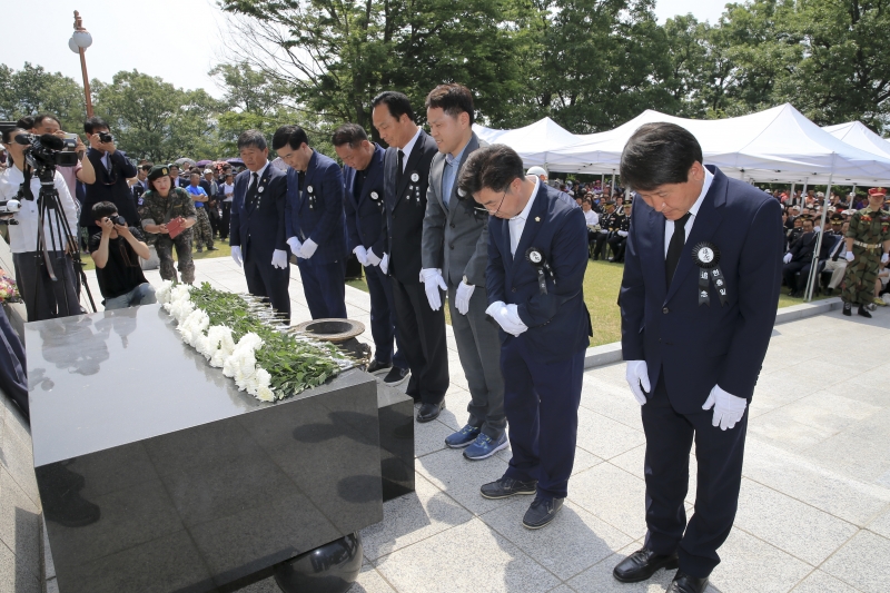 20180606-033[AP7U5688-제63회 현충일 추념식.JPG