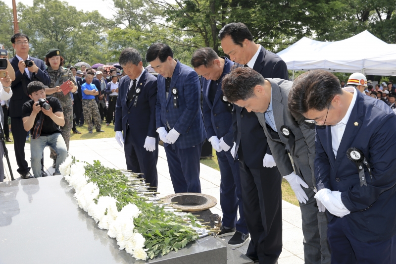 20180606-032[AP7U5687-제63회 현충일 추념식.JPG