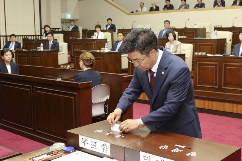 20180702-049[536A0028-제223회 임시회 제1차 본회의시 의장선거.JPG