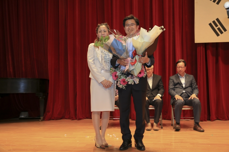 20180615-156[AP7U5878-제7회 전국동시지방선거 당선자 교부식.JPG
