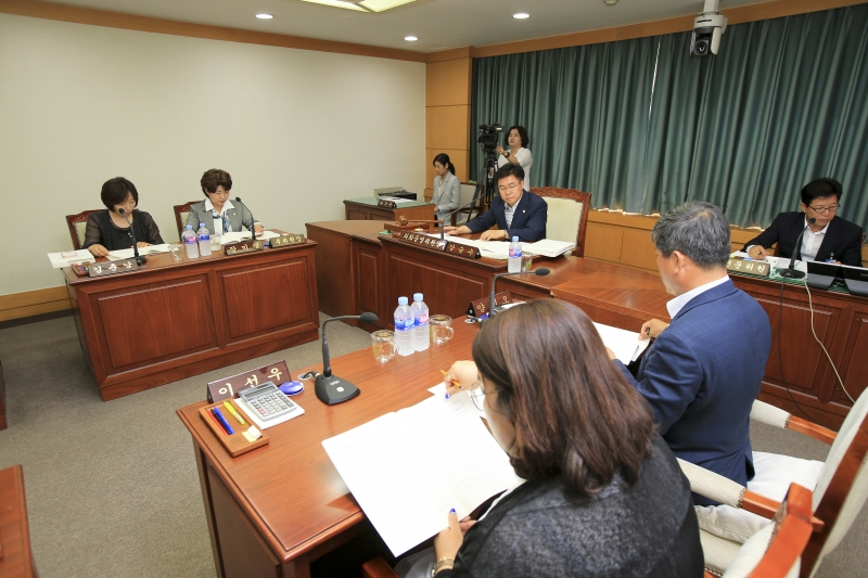 20180716-004[AP7U7862-제224회 임시회 의회운영위원회 시정업무보고.JPG