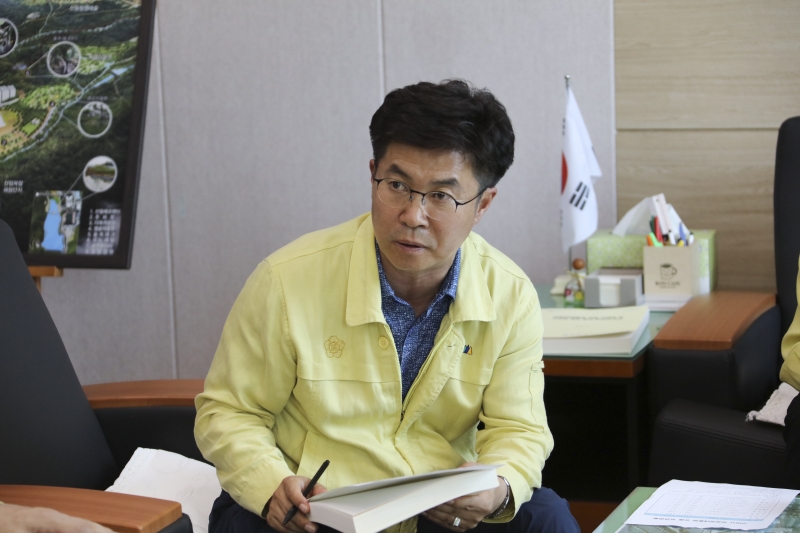 20180719-082[AP7U7718-제224회 임시회 기획행정위원회 박정희대통령 유품보관실 방문.JPG