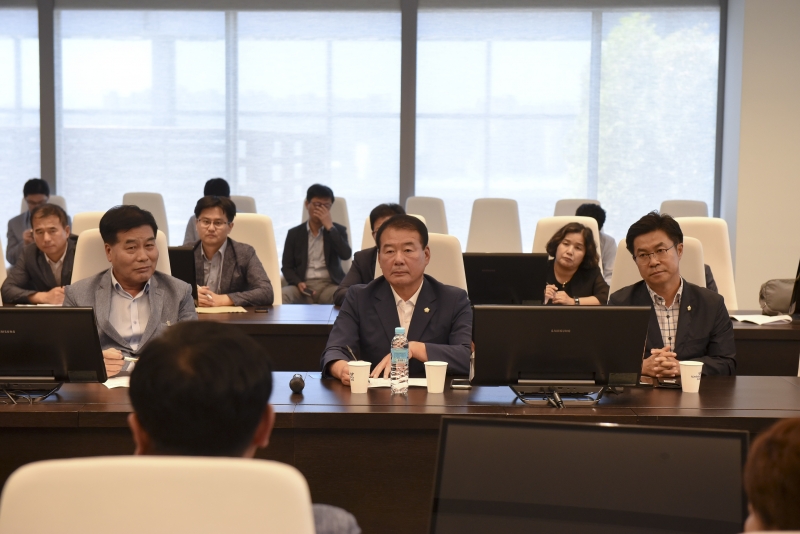20180731-009[DSC_1857-구미시의회 의원 삼성전자 네트워크 사업부 이전 관련 삼성전자 수원 본사 방문.JPG