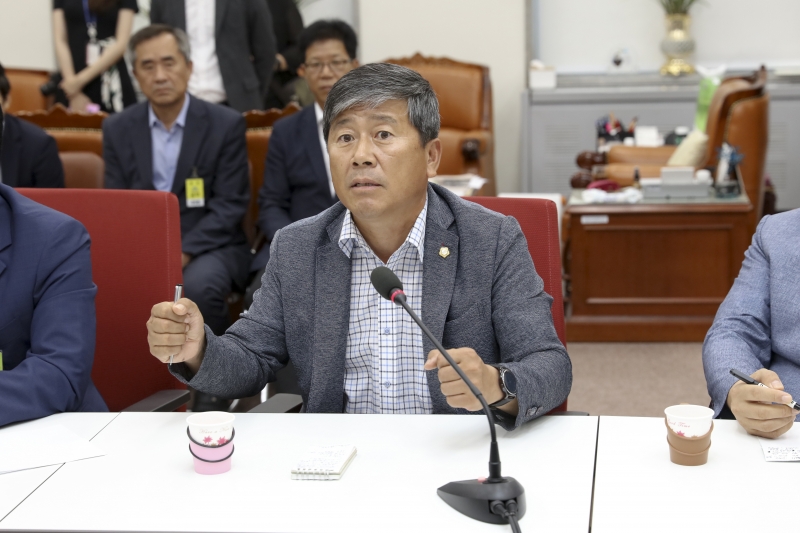20180731-067[IMG_0899-구미시의회 의원 삼성전자 네트워크 사업부 이전 관련 국회 방문.JPG