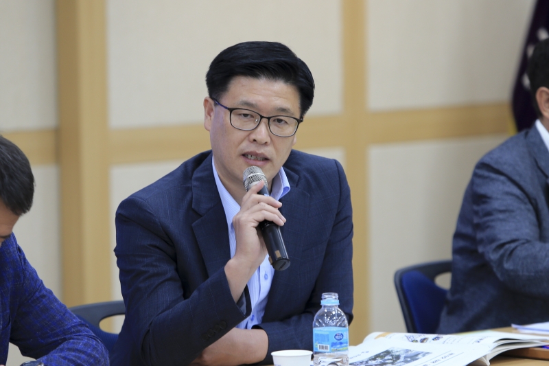 20180822-038[AP7U9111-구미시의회 의원들과 장세용 구미시장 간담회.JPG