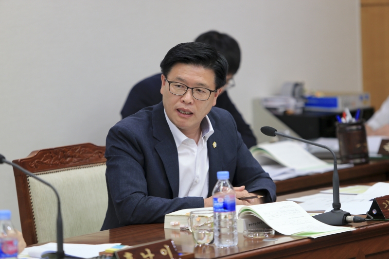 20180905-052[AP7U0254-제225회 정례회 기획행정위원회 소관 행정사무감사 활동.JPG