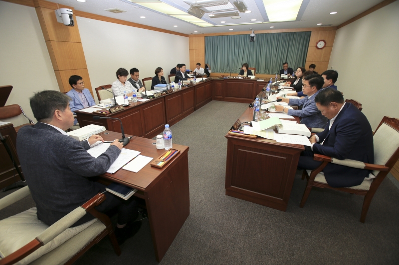 20180905-040[AP7U0264-제225회 정례회 기획행정위원회 소관 행정사무감사 활동.JPG