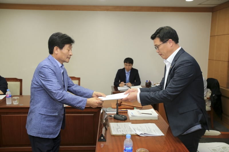 20180906-027[AP7U0503-제225회 정례회 기획행정위원회 소관 행정사무감사 활동.JPG