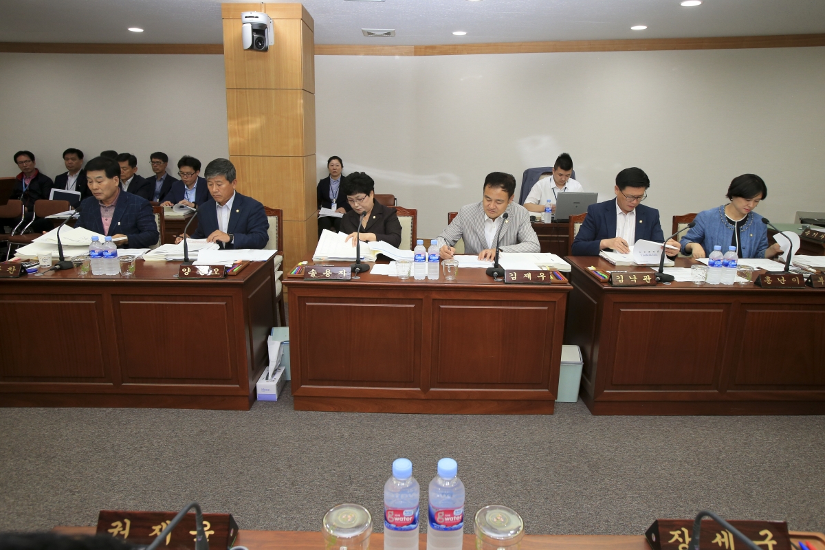 20180920-014[AP7U1698-제225회 정례회 예산결산위원회 2018년도 제2회 추가경정예산안 심사 활동.JPG
