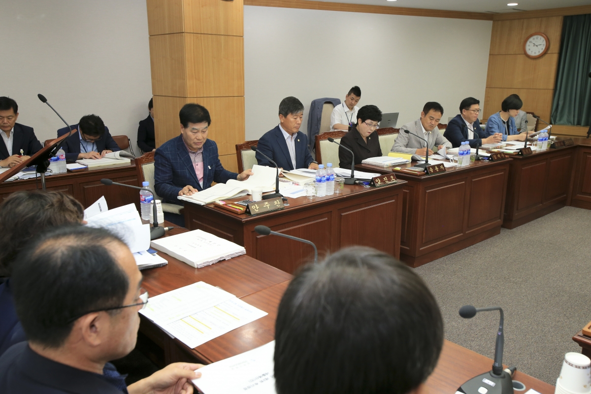 20180920-016[AP7U1703-제225회 정례회 예산결산위원회 2018년도 제2회 추가경정예산안 심사 활동.JPG