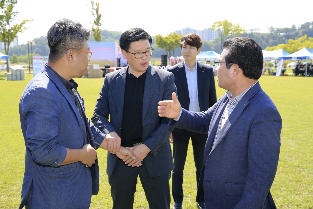 20181002-013[AP7U2352-2018 구미시 이통장 한마음 연수대회.JPG