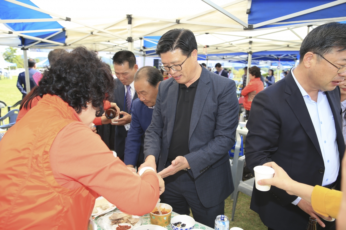 20181002-032[AP7U2423-2018 구미시 이통장 한마음 연수대회.JPG