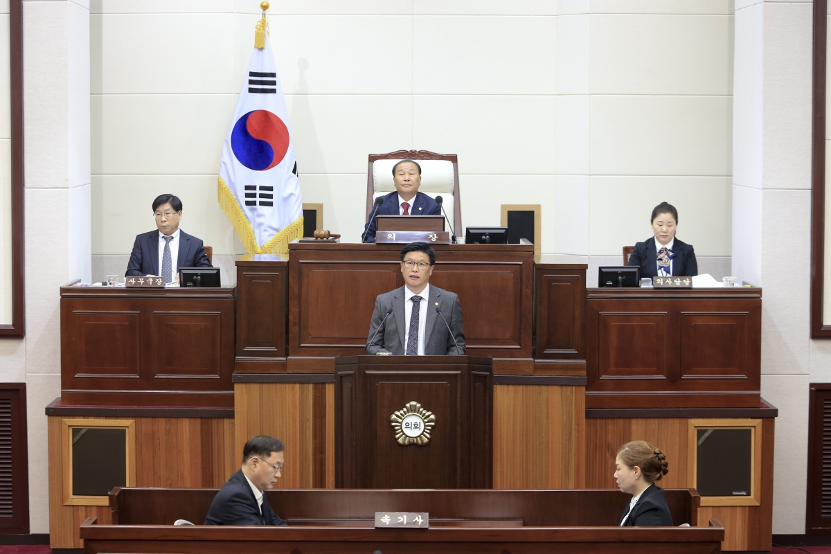 20181022-006[AP7U3926-제226회 임시회 제1차 본회의시 김낙관 의원 5분 자유발언.JPG