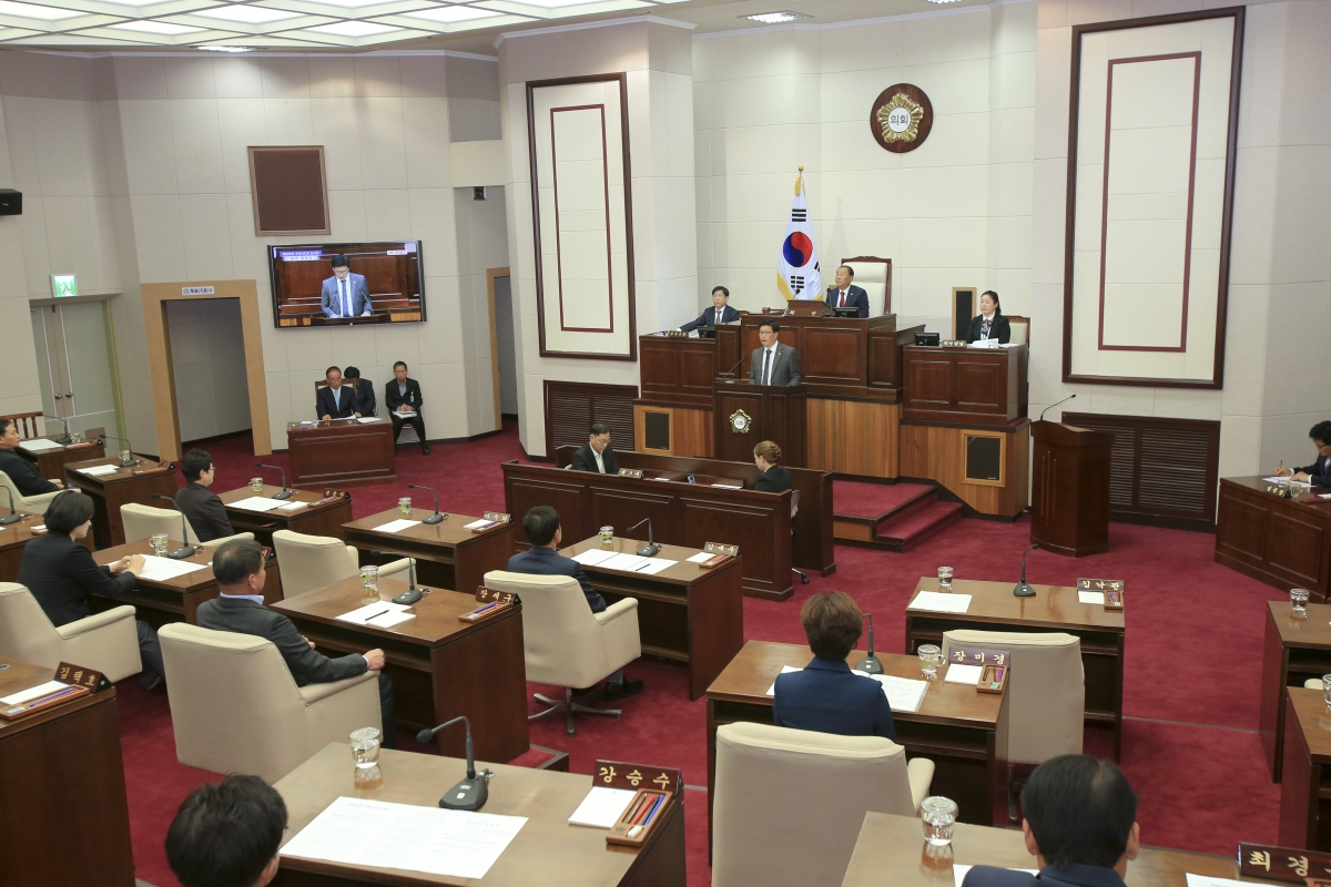 20181022-011[AP7U3935-제226회 임시회 제1차 본회의시 김낙관 의원 5분 자유발언.JPG