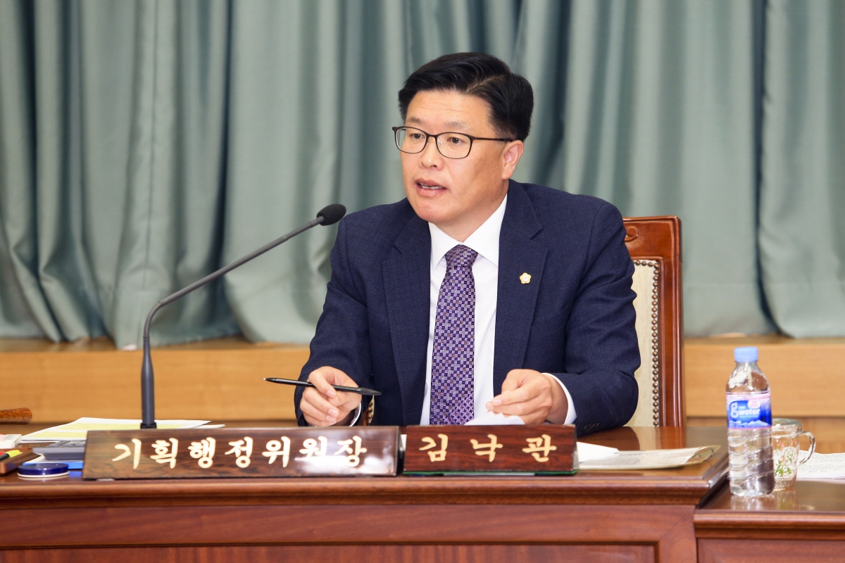 20181029-012[AP7U4978-제226회 임시회 기획행정위원회 조례안 심사활동.JPG