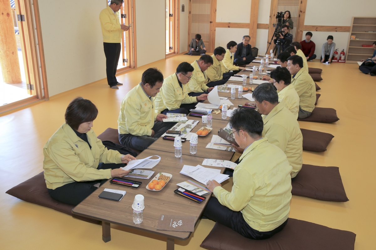 20181030-014[AP7U5055-제226회 임시회시 전체의원 신라불교초전지 현장방문.JPG