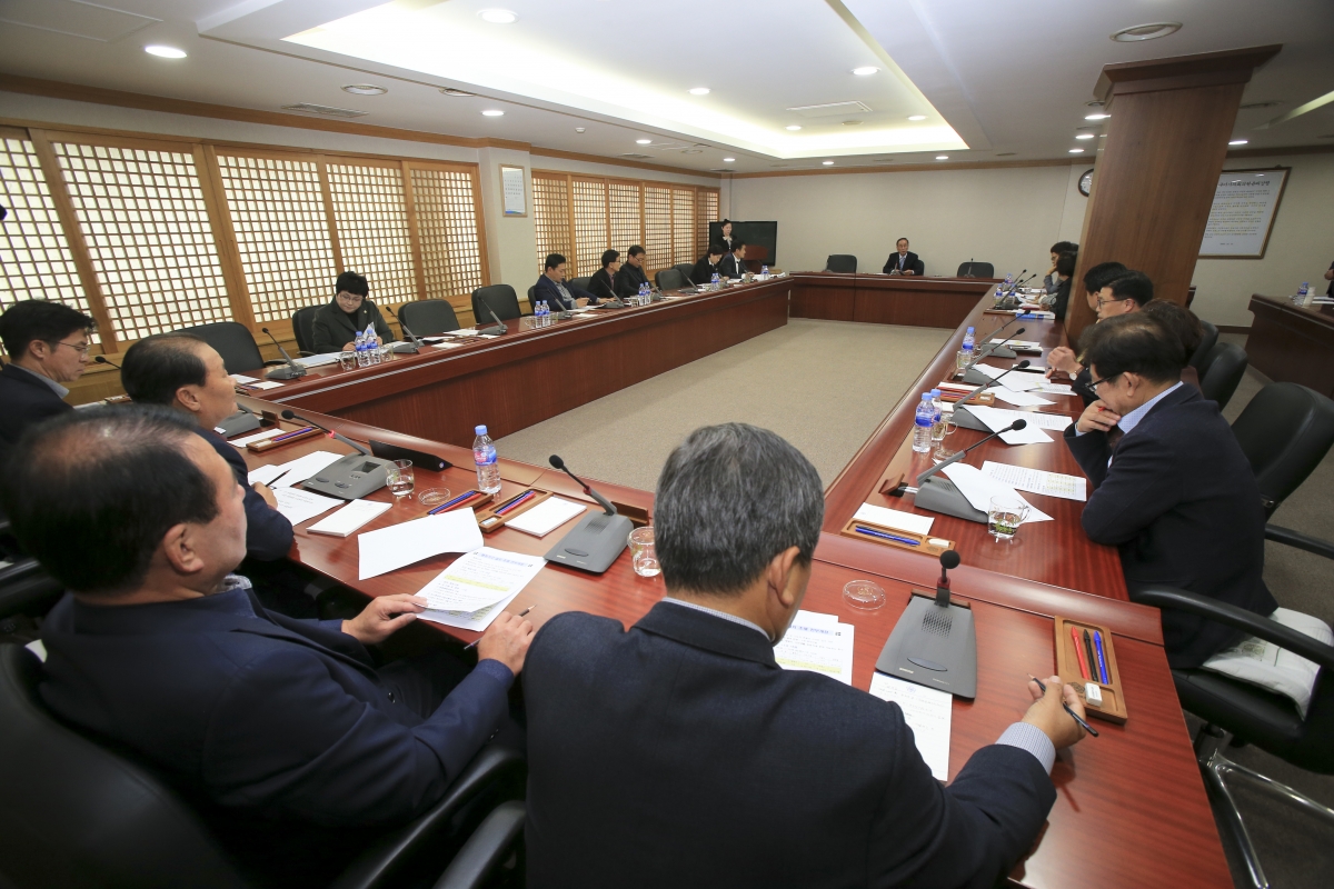 20181107-041[AP7U6109-구미시의회 전체의원 간담회.JPG