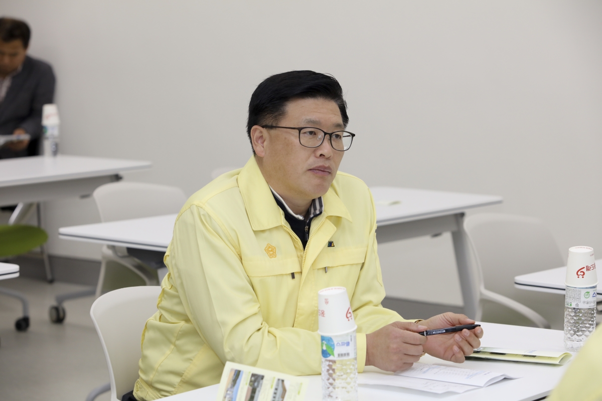 20181107-075[IMG_2193-구미시의회 의원 새마을운동테마공원 현장방문.JPG