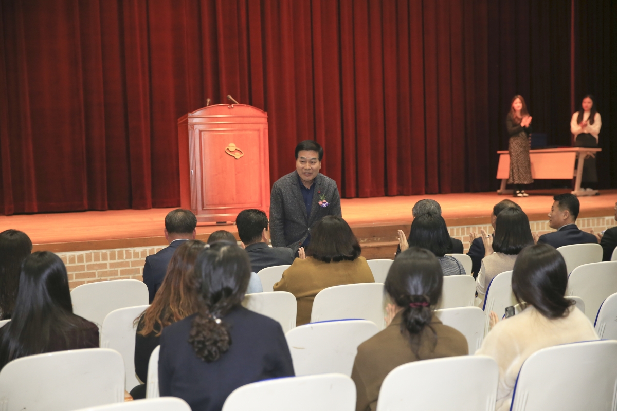 20181204-013[AP7U8993-구미시유치원연합회 우수교사 시상식.jpg