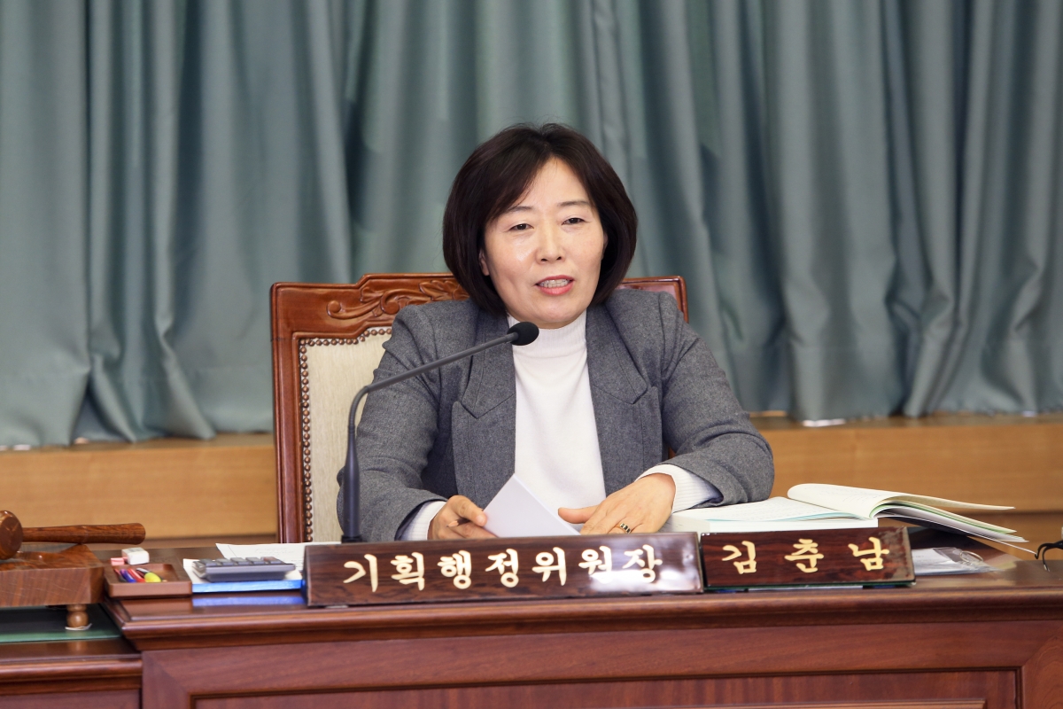 20190128-021[AP7U1871-제228회 임시회 기획행정위원회 소관 2019년도 주요업무 보고 청취.jpg