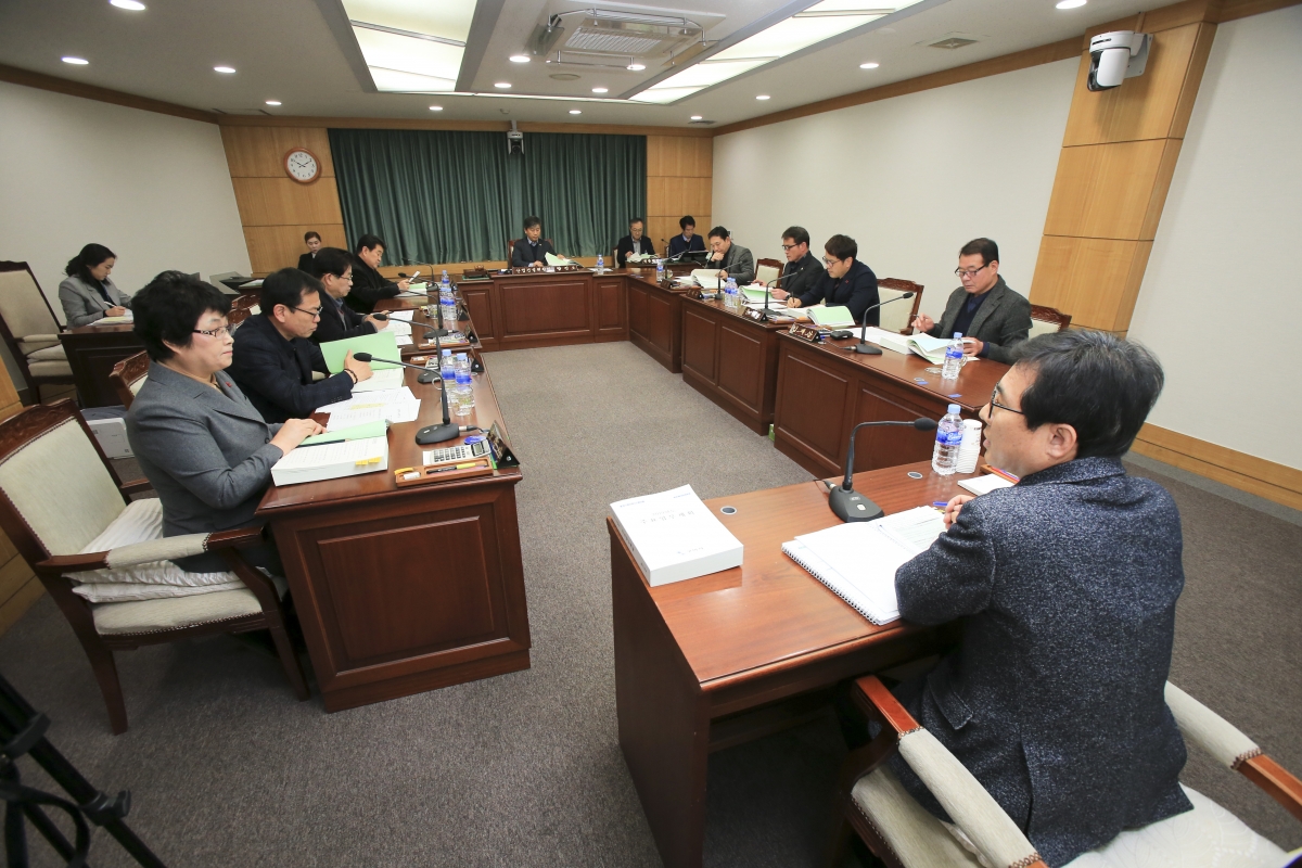 20190128-040[AP7U1822-제228회 임시회 산업건설위원회 소관 2019년도 주요업무 보고 청취.jpg
