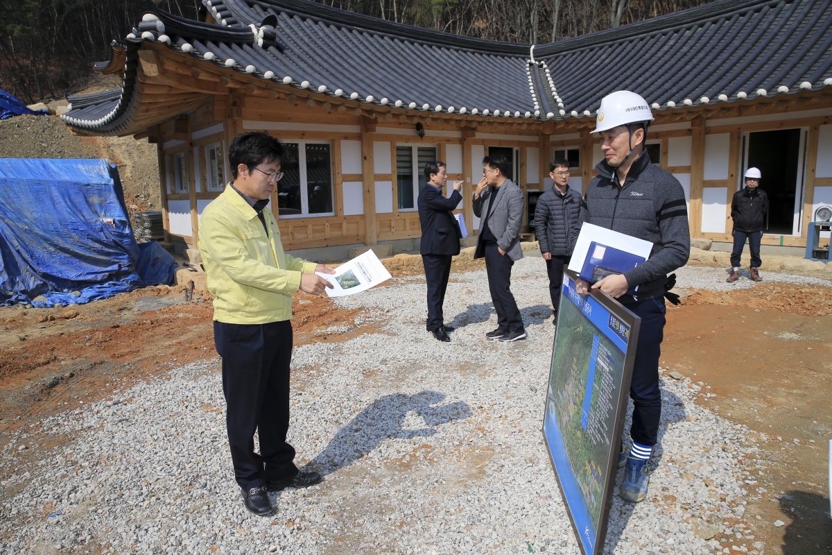 20190312-030[AP7U3607-제229회 임시회 기획행정위원회 금오산 역사문화디지털관 공사현장 방문.jpg