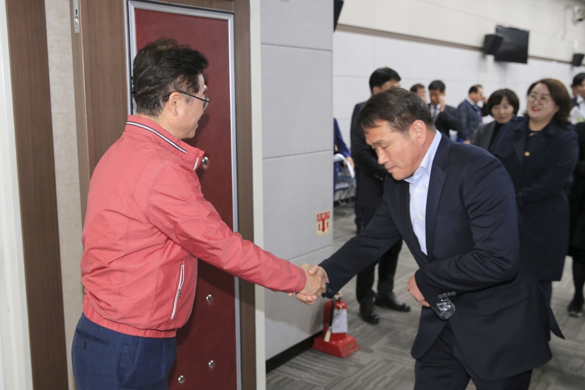 20190403-048[AP7U4858-이철우 경북도지사 현장소통 간담회.jpg