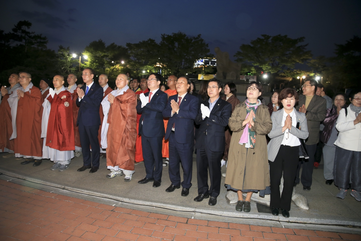 20190412-089[AP7U5586-불기 2563년 부처님 오신 날  봉축 점등식.jpg