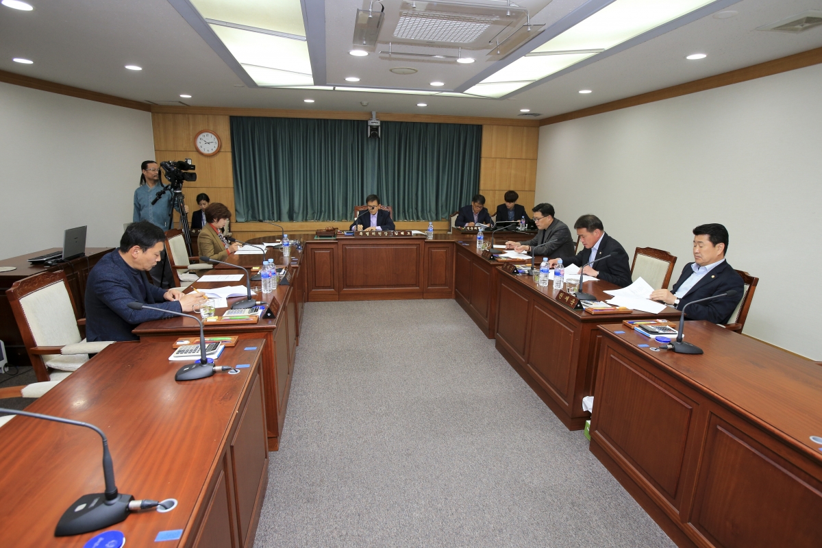 20190415-002[AP7U5645-폐회중 행정사무조사특별위원회 활동.jpg