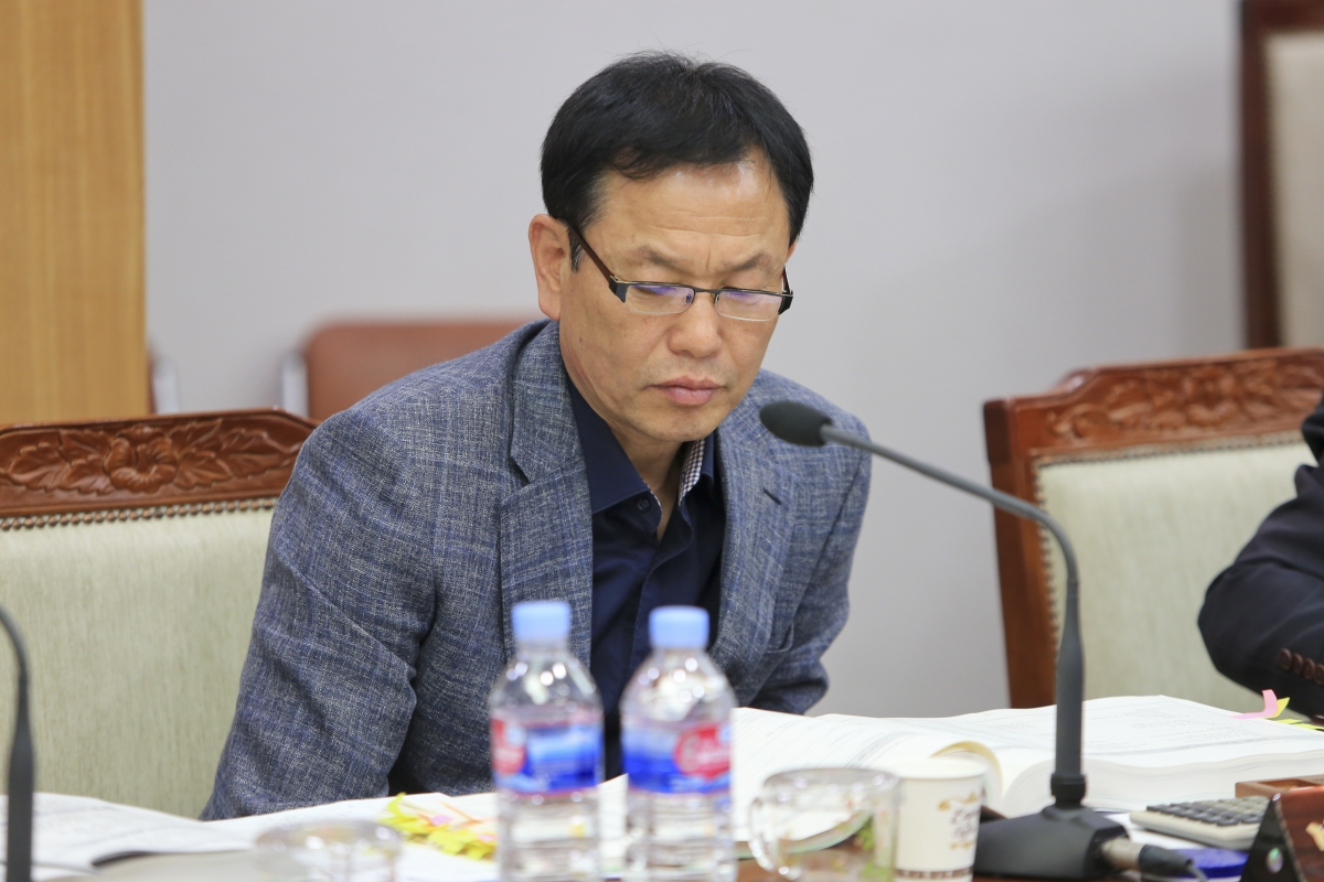 20190426-064[AP7U6640-제230회 임시회 산업건설위원회 소관 2019년도 제1회 추가경정예산안 예비심사.jpg