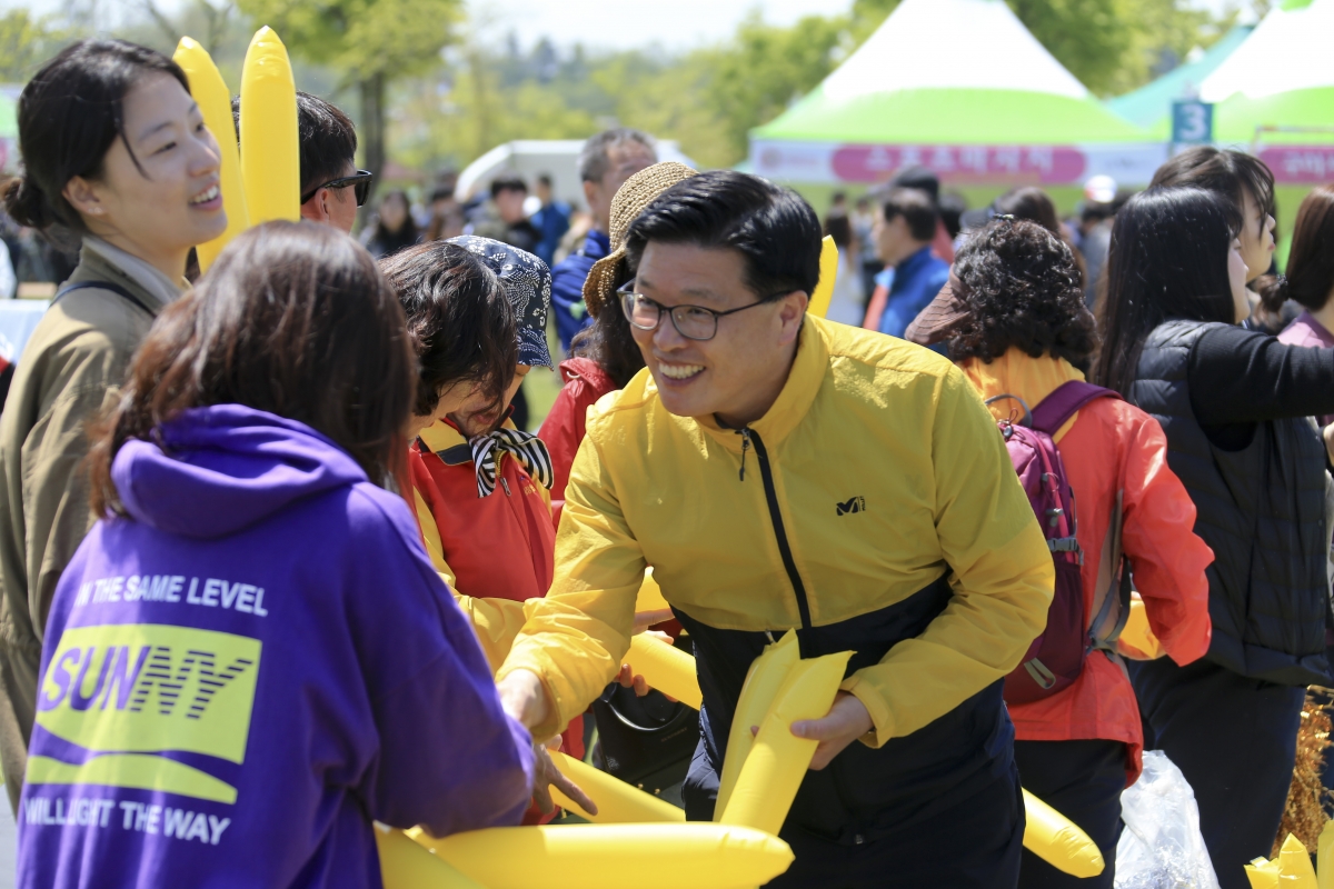 20190427-045[AP7U6778-제27회 LG기 주부배구대회.jpg