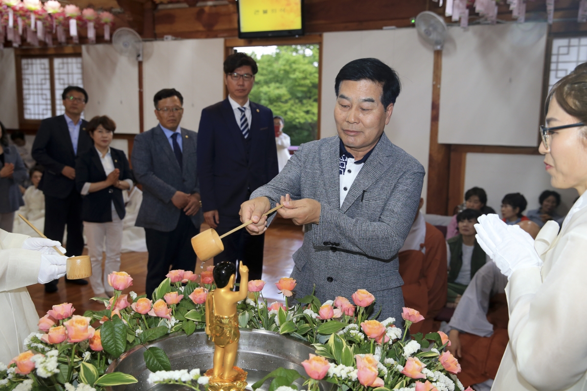 20190511-014[AP7U7624-불기 2563년 부처님오신날 봉축법요식.jpg