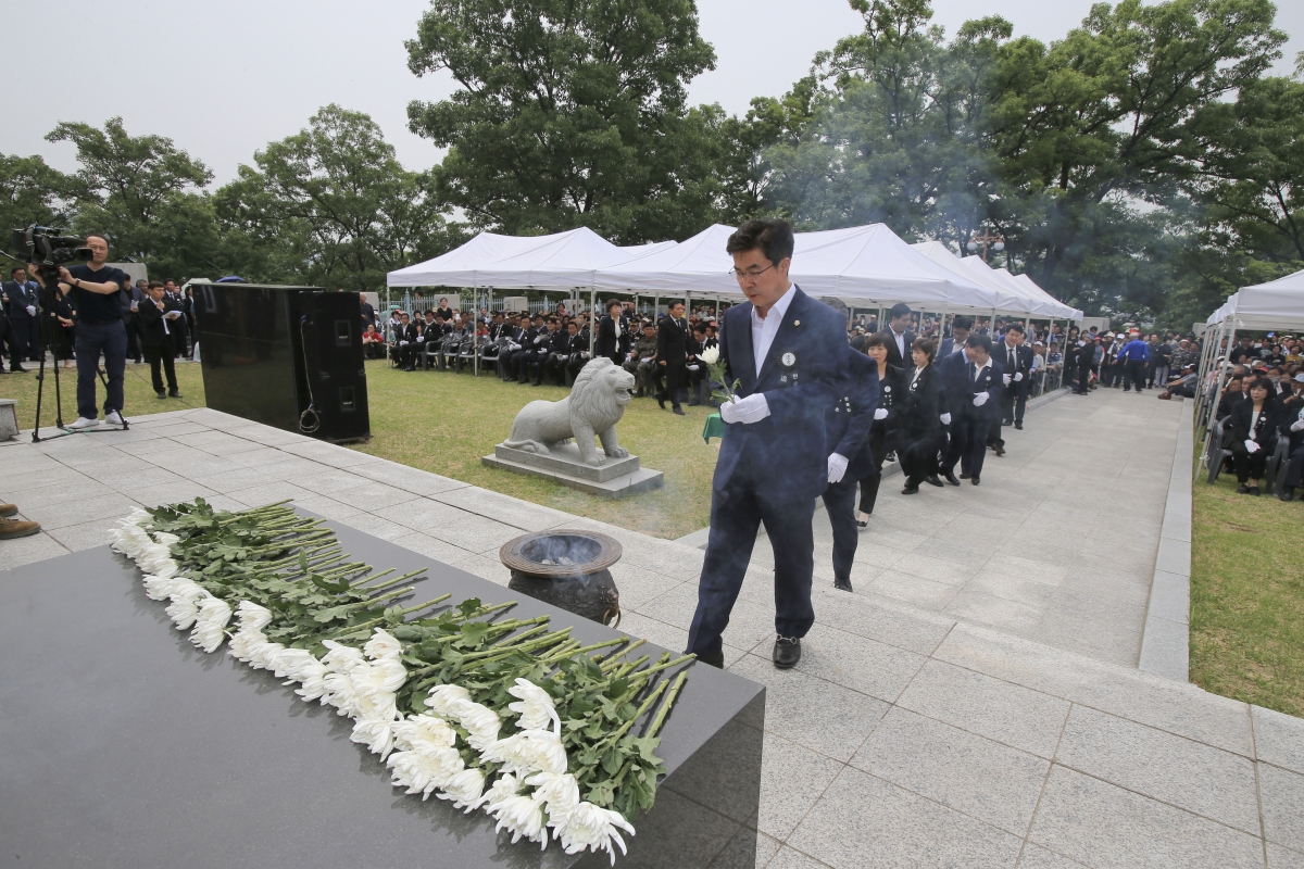 20190606-061[AP7U9046-제64회 현충일 추념식.jpg