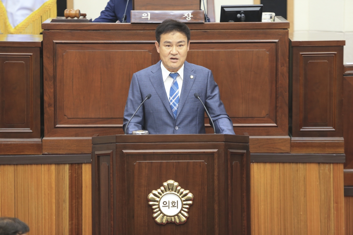 20190624-005[AP7U9465-제231회 정례회 제2차 본회의시 김재우 의원 5분 자유발언.jpg